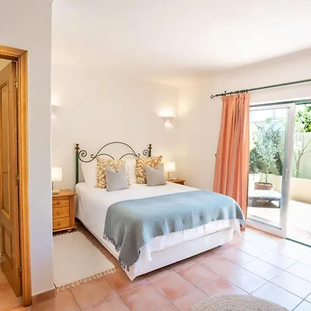 32 Castelo Casa Figueira - Great Townhouse Ferienhaus